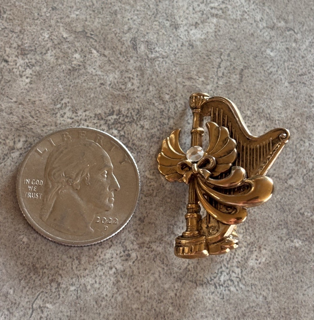 Gold Tone Angel Harp Brooch Pin Jane Davis AOL 1997 with Rhinestone