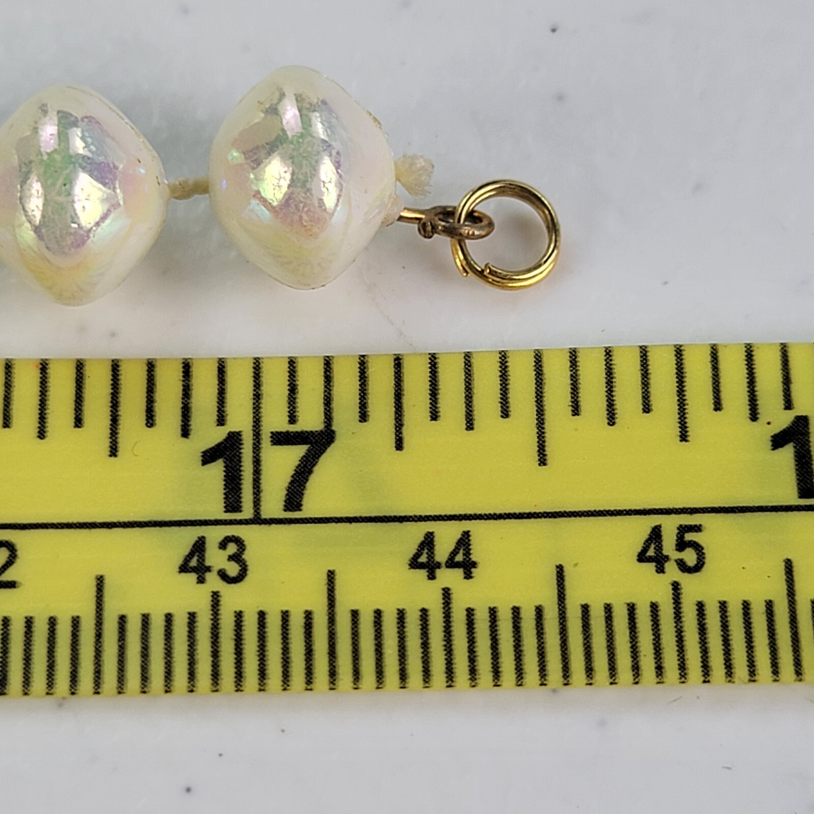 Vintage White Aurora Borealis Faux-Pearl Beaded Necklace 17.5 in Spring Ring