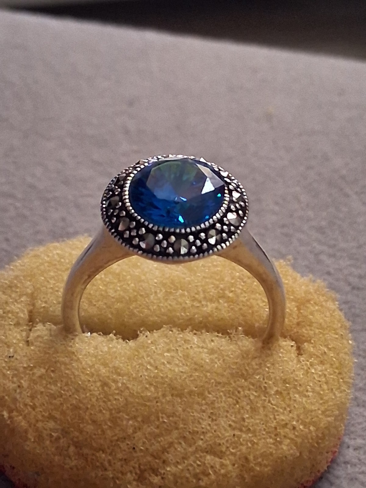 Blue faceted & marcasite halo ring, silverplated, round setting, SZ 6.75