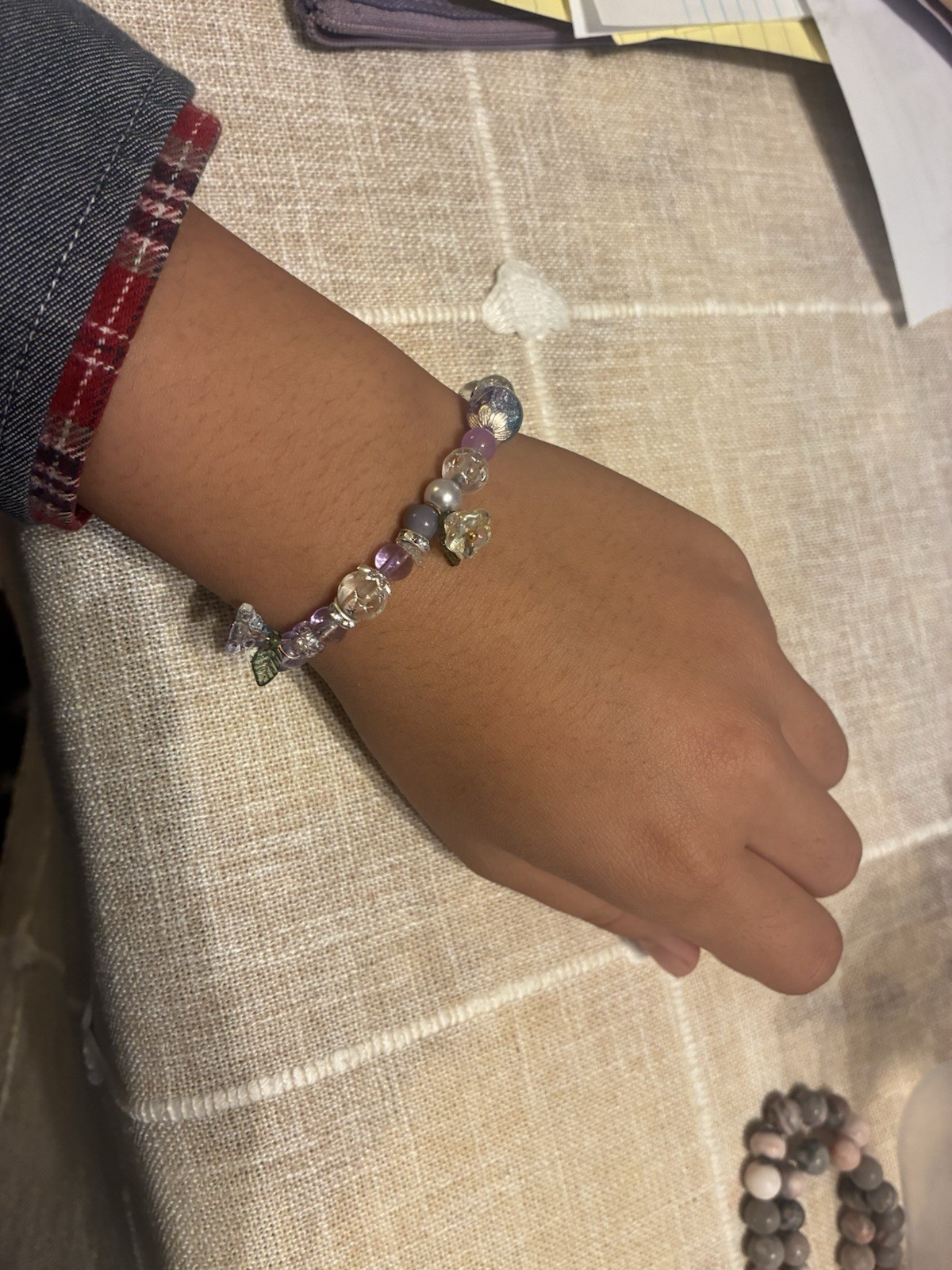 High-quality glass like beads Silver pearls, a dreamy combination. No filters.