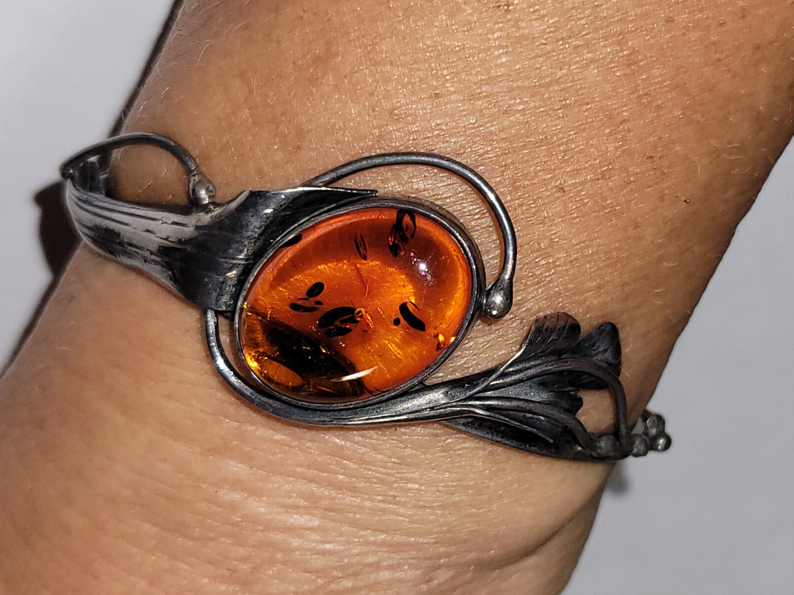Vintage Golden Amber Deco Flower design Handmade Silver Bangle Bracelet 4b 16