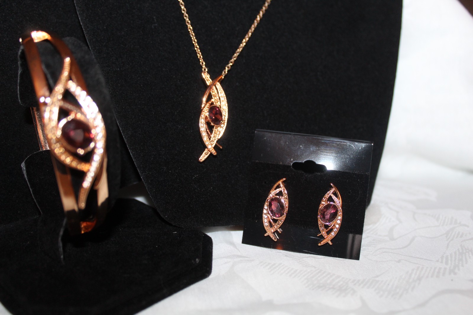 Vintage NRT signed Necklace 16in – 3 in extender, bracelet and earring.