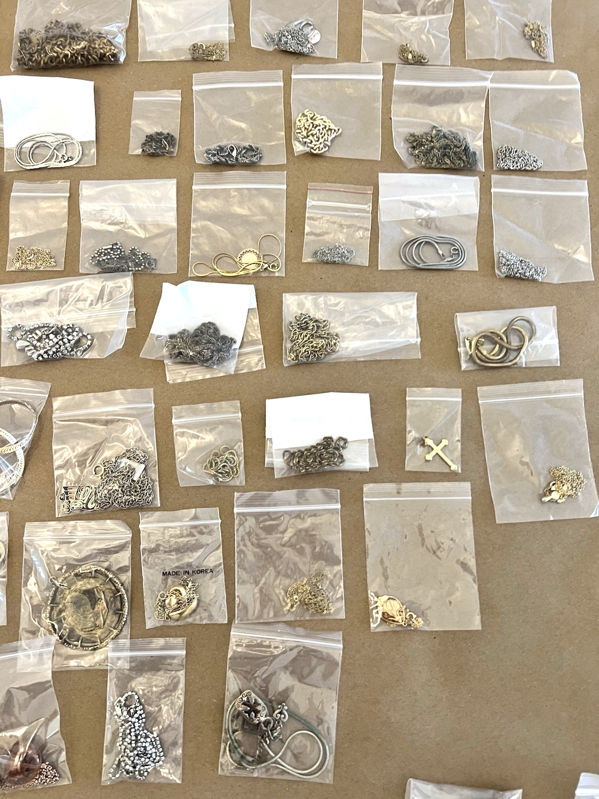 30lb LOT Vintage Jewelry Necklace Brooch Pendant Earrings Bracelet Costume Watch