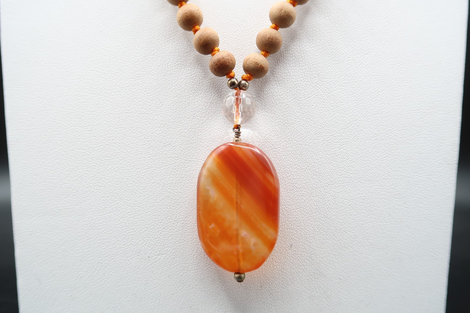 Vtg Hand Knot Strung Wood Bead Carnelian Agate Pendant Necklace Blooming Lotus