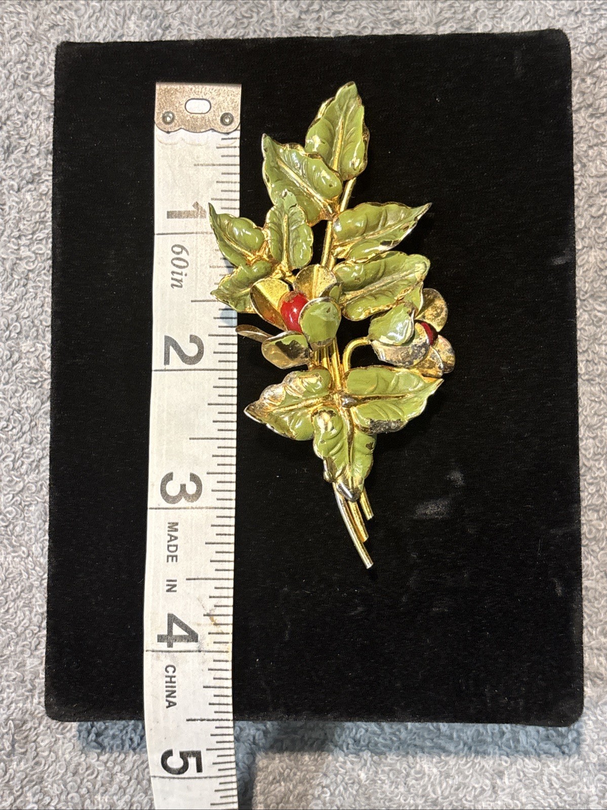 Vintage sterling silver floral brooch 3-1/2 Inch Long 1-1/2 Inch Wide -19grams