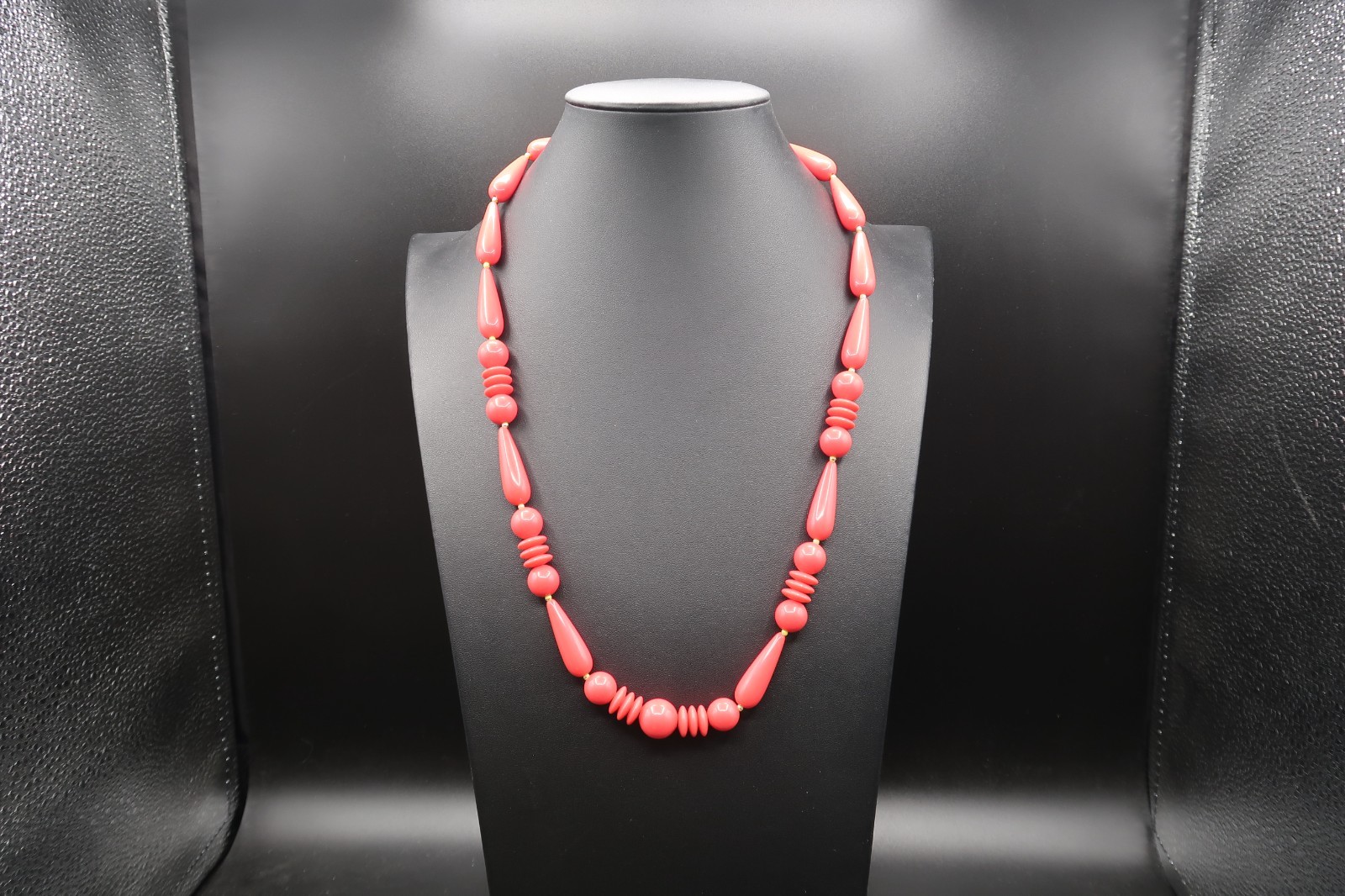 Vtg MCM Pink Lucite Beaded Statement Necklace Unique Mid-Length 24″