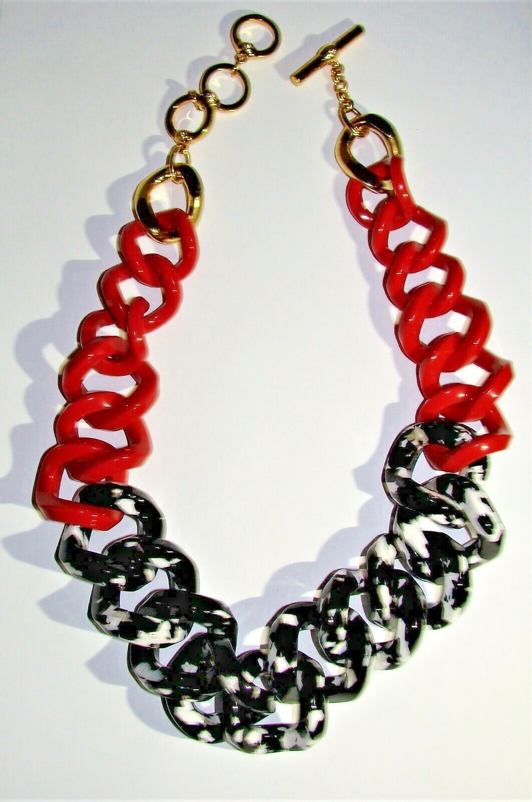 HENRI BENDEL VINTAGE LUCITE CHUNKY BLACK RED LINK STATEMENT NECKLACE RUNWAY