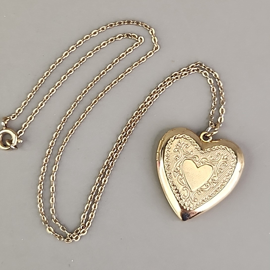 Vintage Heart Locket Necklace Stamped 2cm Gold Tone 16″