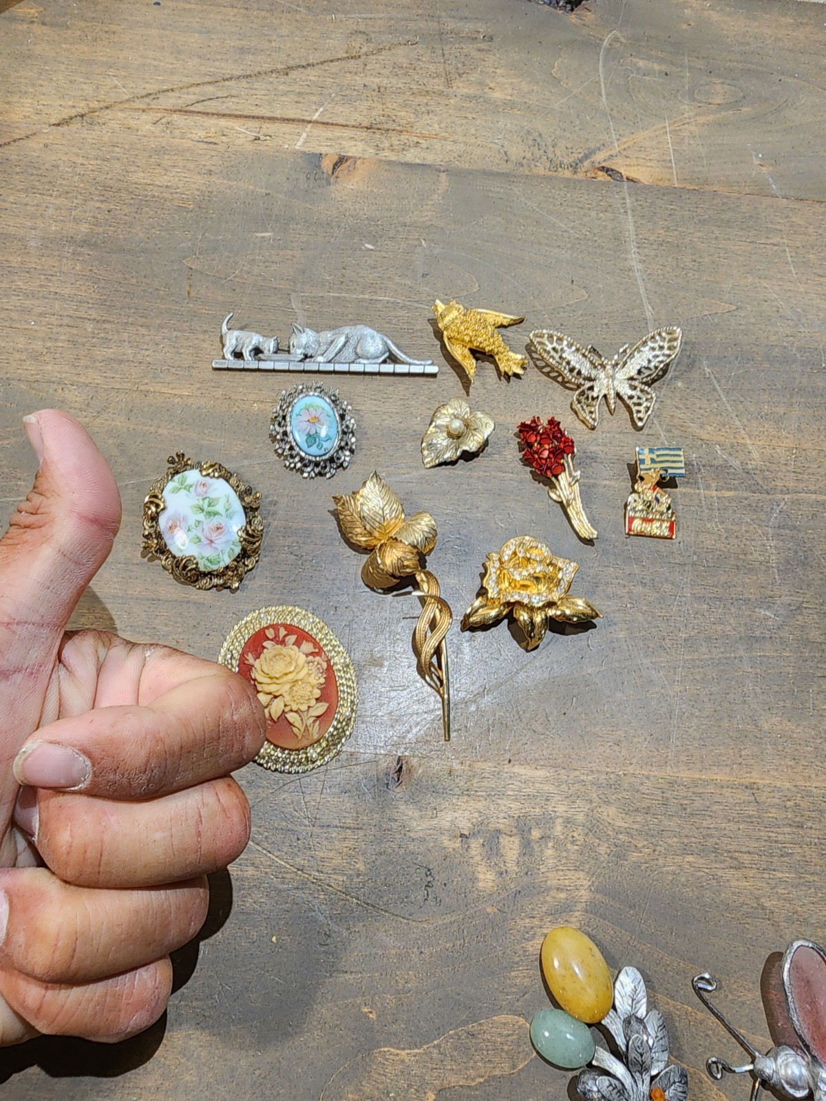 Vintage Lot Brooch Lapel Pin Bird Flowers Cats Avon Giovanni READ