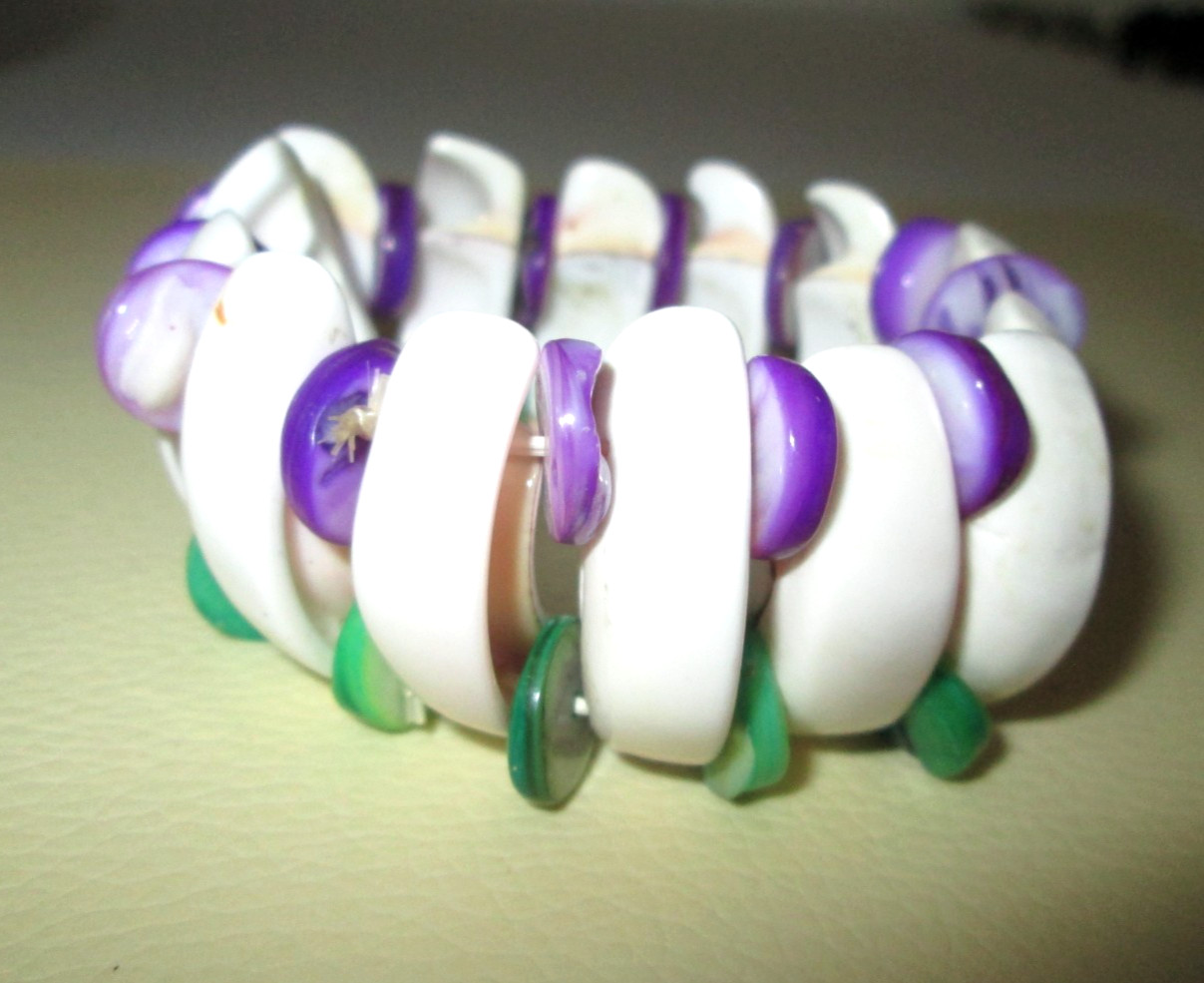Genuine Shell Stretch Bracelet 7.5″ Chunky Beach White Purple Green Boho