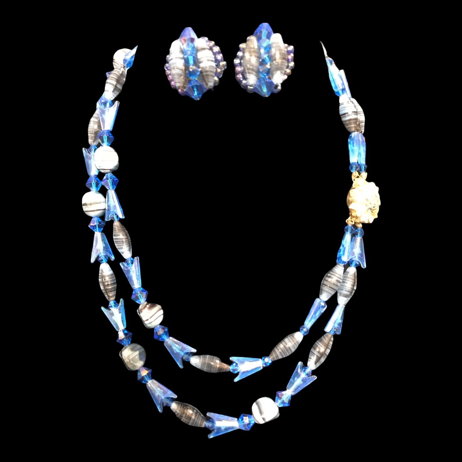 vintage blue glass art and beads necklace and clip on earrings 18”