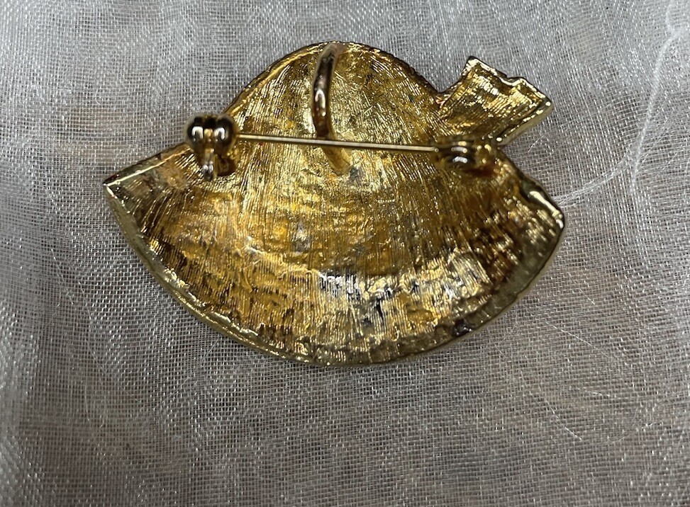 Red Hat Lady Brooch Pin Vintage And Jeweled !