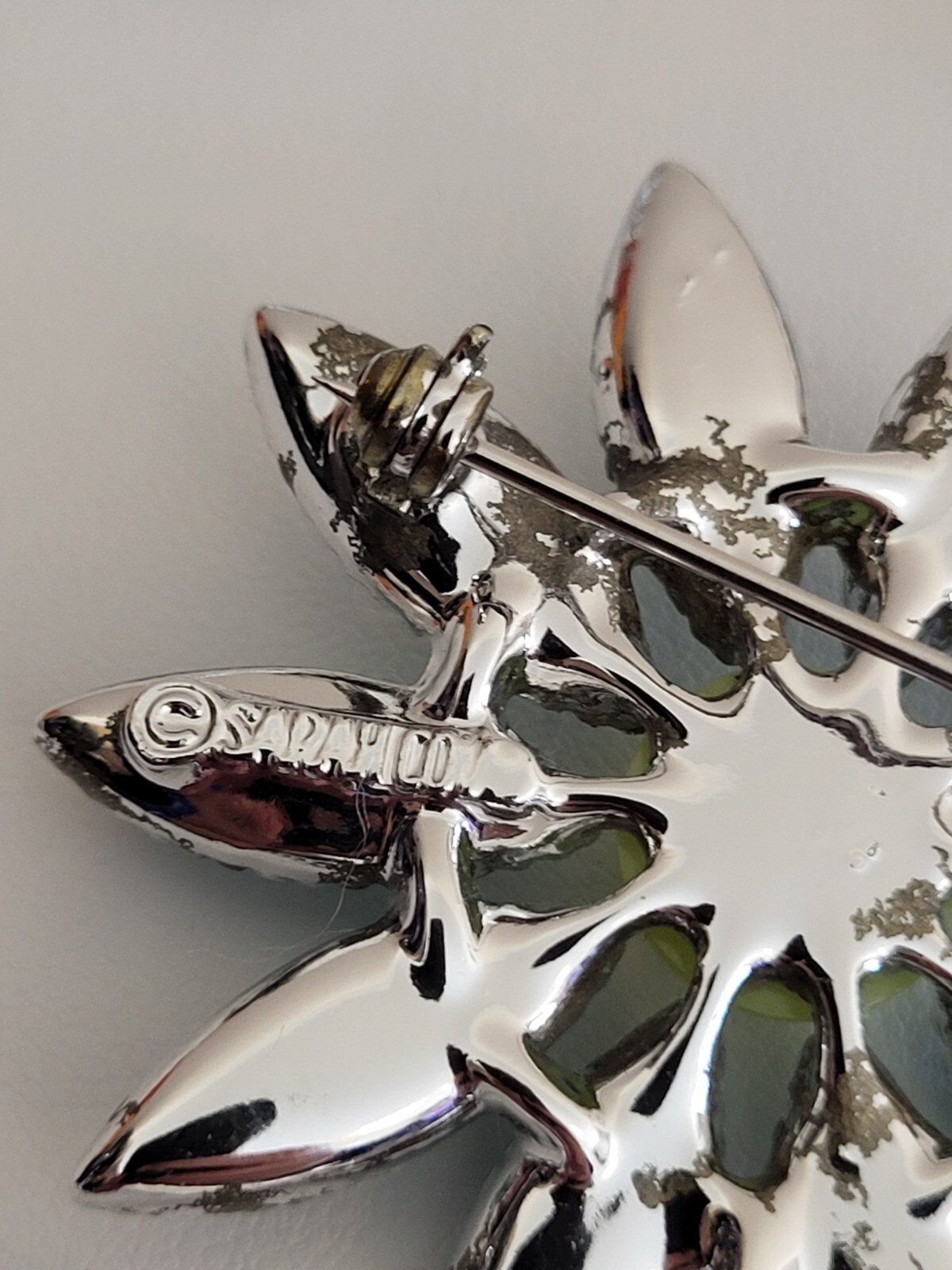 Vtg Sarah Coventry 1971 “DAISY TIME” Silver Tone Brooch Pin Clip-on Earrings Set
