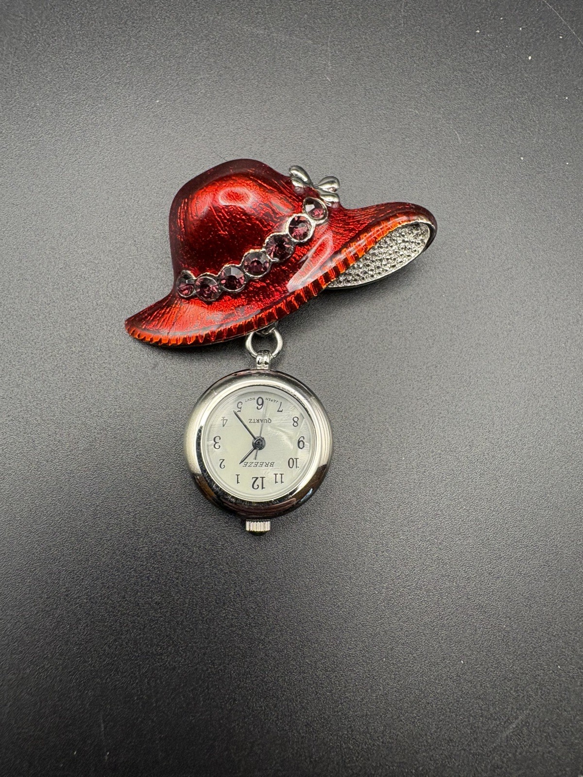 Brooch Vintage Red Hat Society ‘Floppy’ Sun Hat With Quartz Breeze Watch E.T.C.