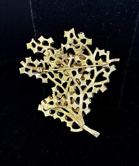 VTG Signed CROWN TRIFARI BLUE AB Rhinestone BRANCH CORAL Motif Pin Brooch 2.5″ L