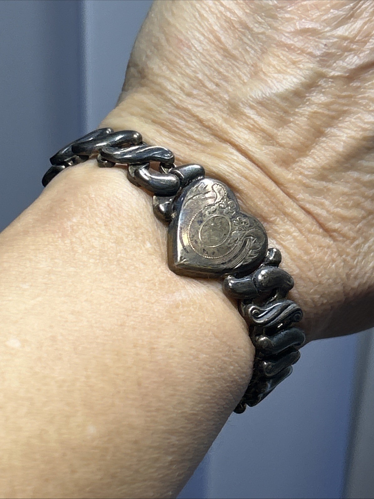 46. Vintage 1943 Speidel made Phoenix HEART Expansion Bracelet 5″-7 1/4″