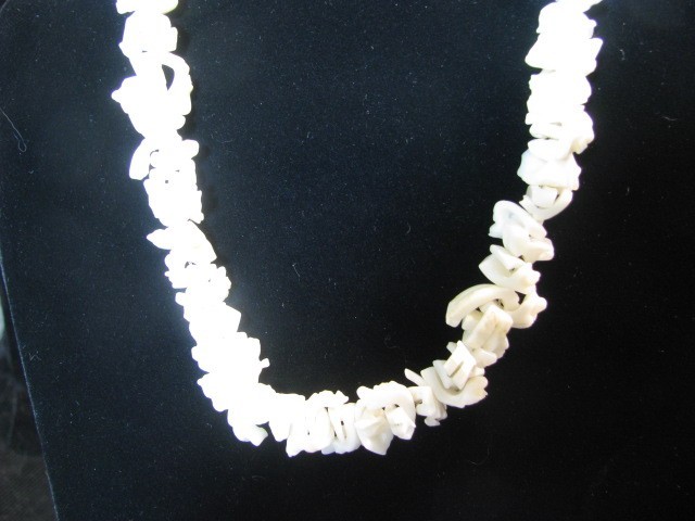 LOT S8 – 4 pc SEA SHELL NATURAL TONES MOP NECKLACE EARRING ANKLETS Beach Surfer