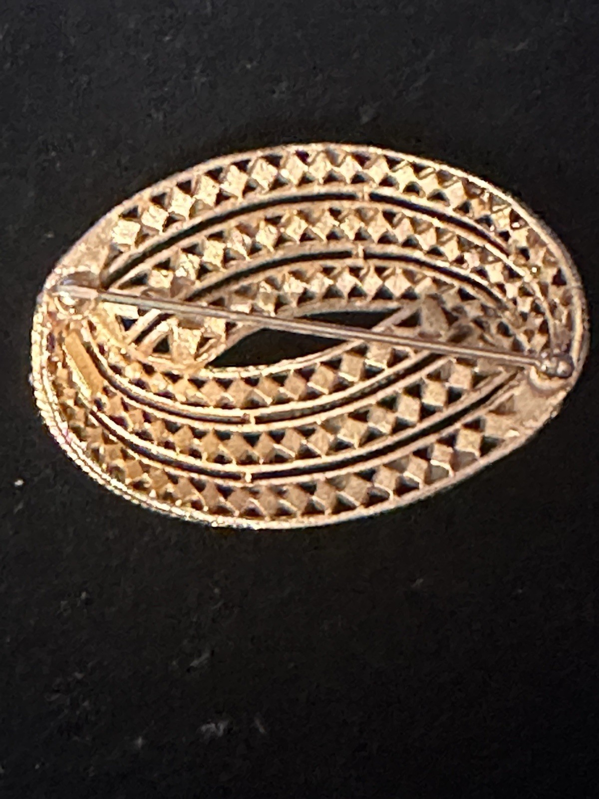 Vintage Crown Trifari Gold Tone Faux Pearls Oval Triple Loop Brooch Pin 2”x1.5”