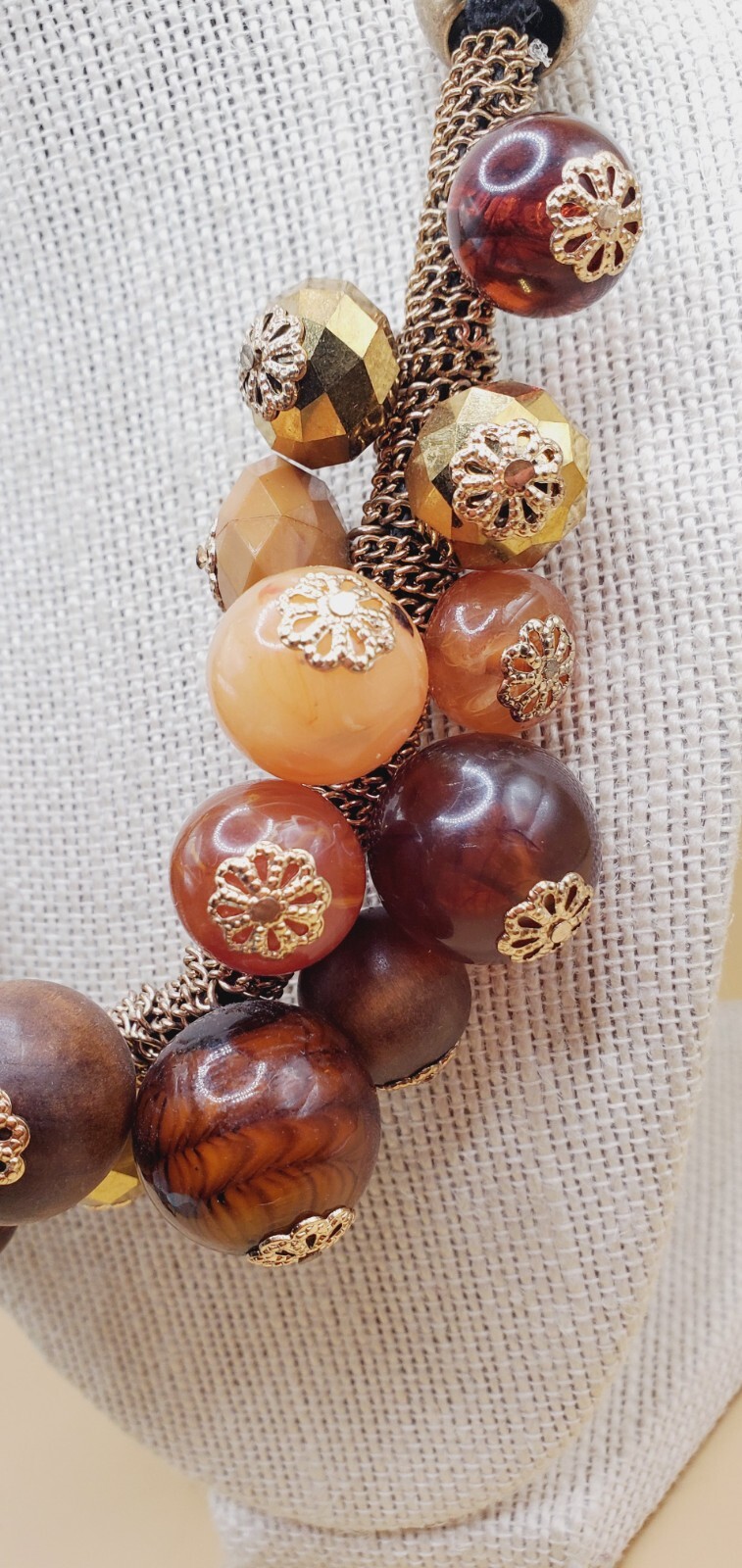 20″ Brown and Gold tone Beads with Gold Tone Metal Retro Necklace woo1