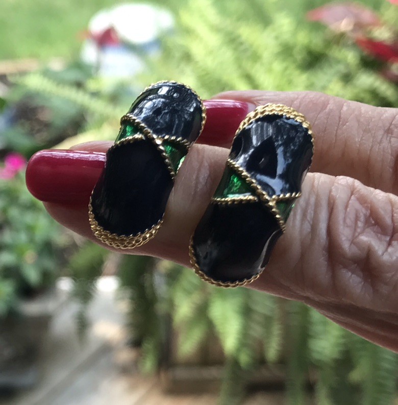 VTG Gay Boyer Blue Green Enamel Gold Tone Half Dome Hoop Clip On Earrings