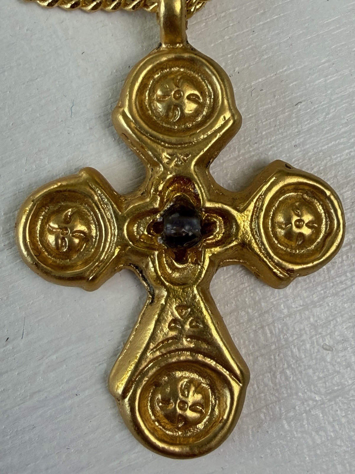 Vintage Alva Museum Replica Gold Cross Pendant Necklace w/ Blue Stone & Box VTG