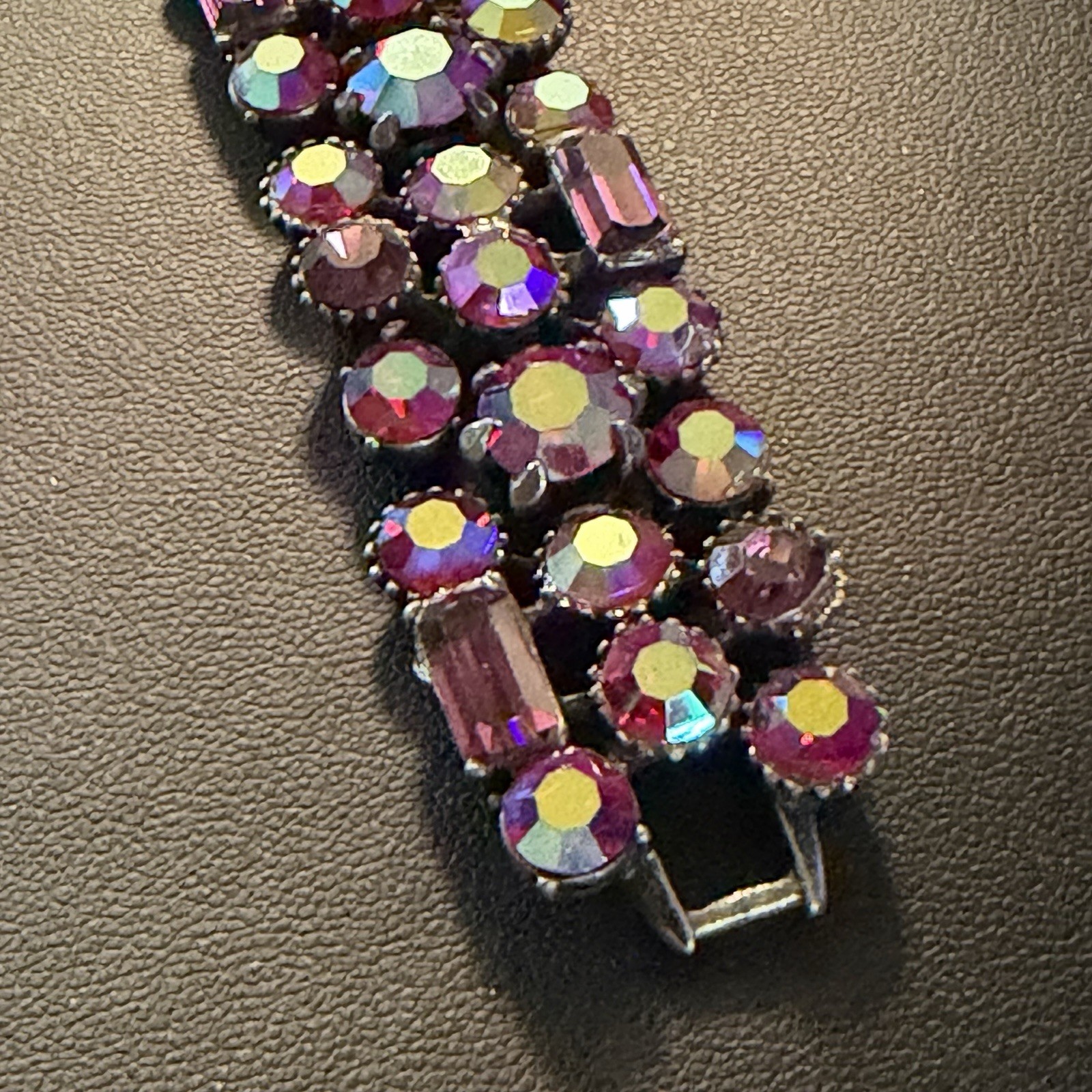 VTG Beautiful Iridescent Red Pink Purple Vintage Estate Rhinestone Bracelet