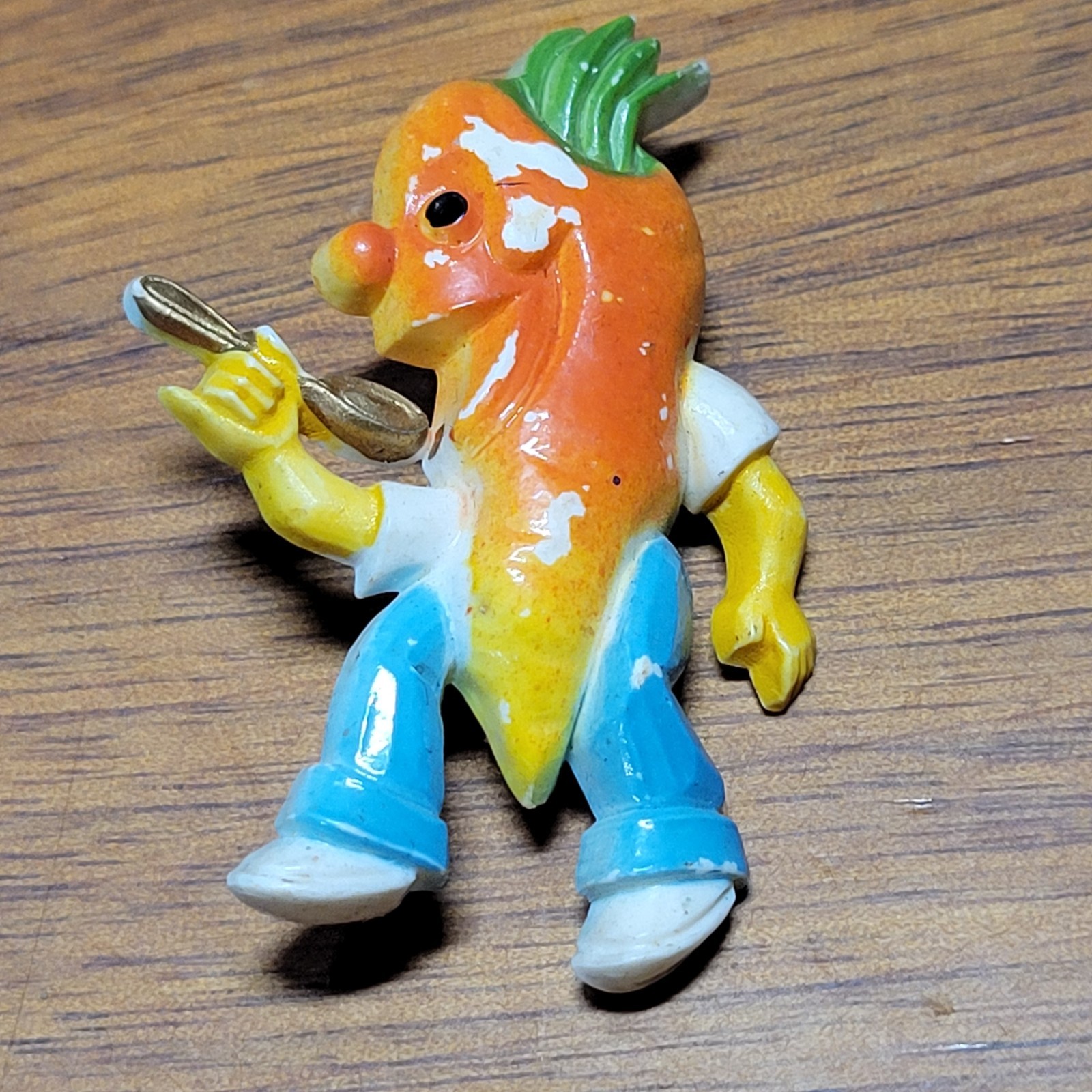 Vintage Anthropomorphic Carrot Celluloid Novelty Pin Plastic Funny Brooch 30’s