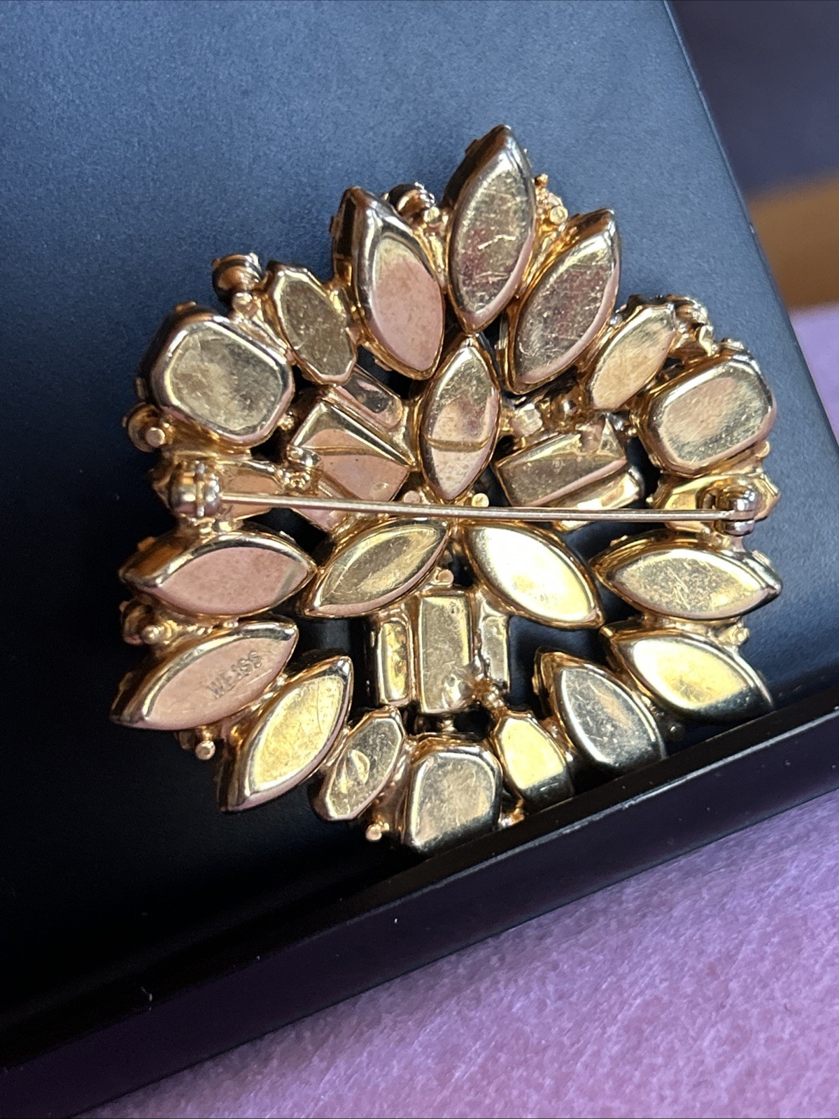RARE STUNNING WEISS Gold PLATE Tiered Baguette Champagne Stones Brooch Pin