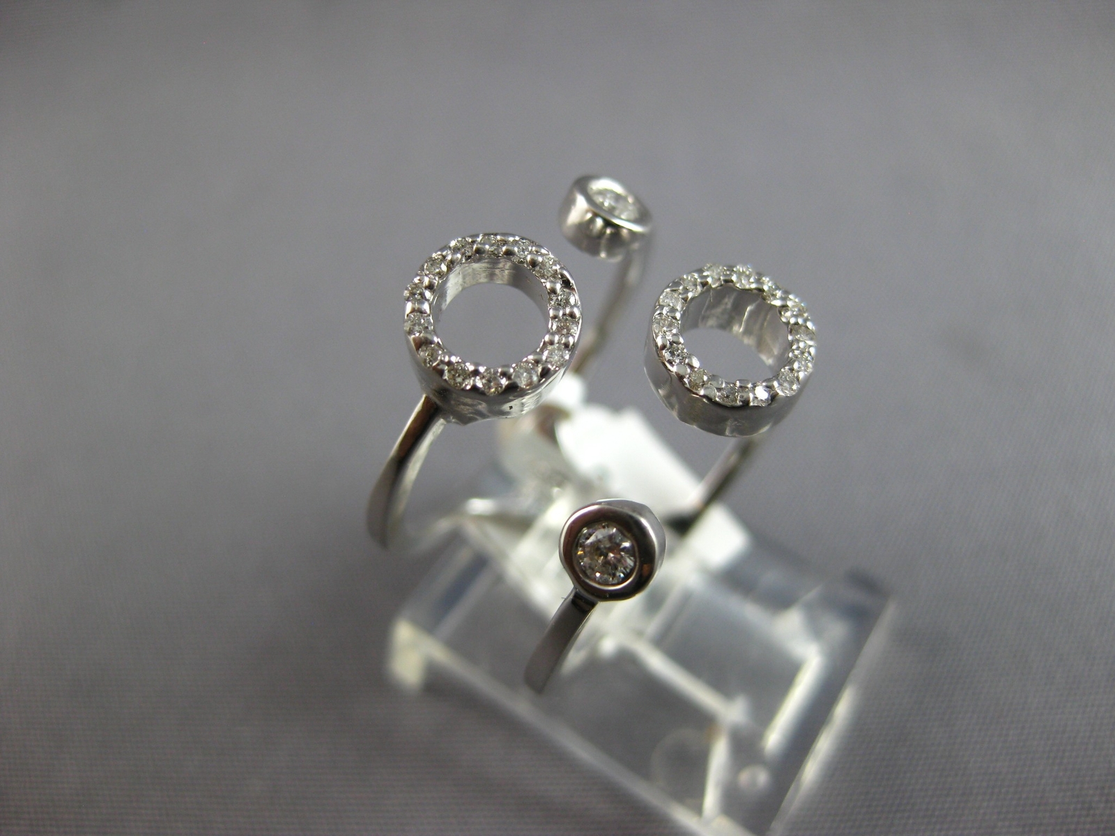 ESTATE WIDE .20CT DIAMOND 18K WHITE GOLD CLASSIC CIRCLE OF LIFE TENSION FUN RING