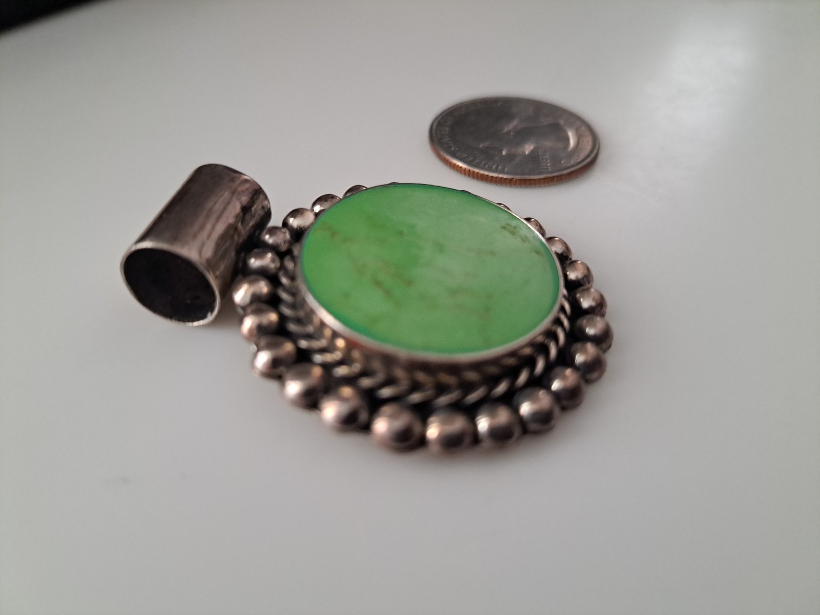 Vintage Mexico 925 Sterling Necklace Green Stone Pendant Glass Beads 16″ Toggle