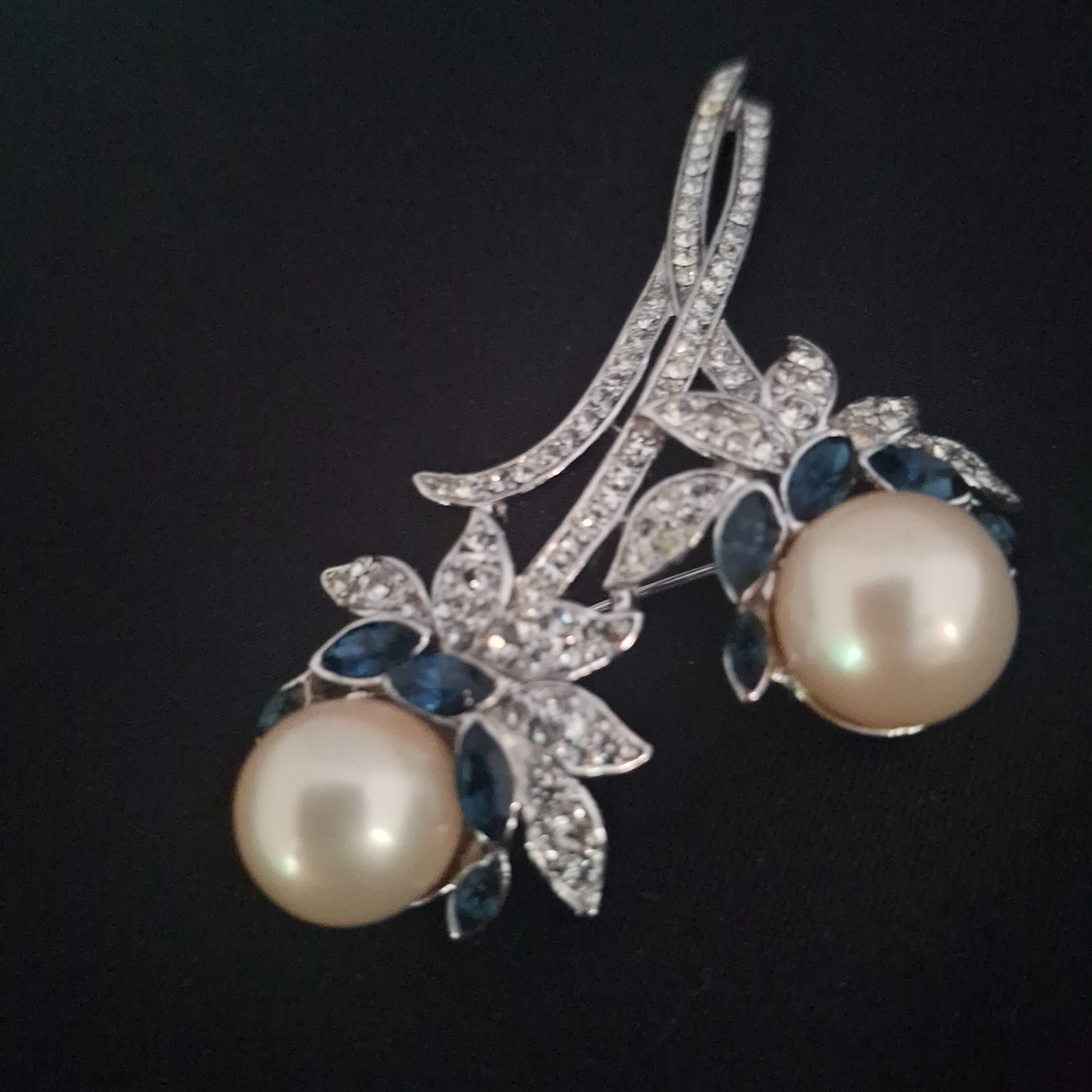 Vintage TRIFARI Silver tone Pearls Blue Crystals Flowers Pin Brooch