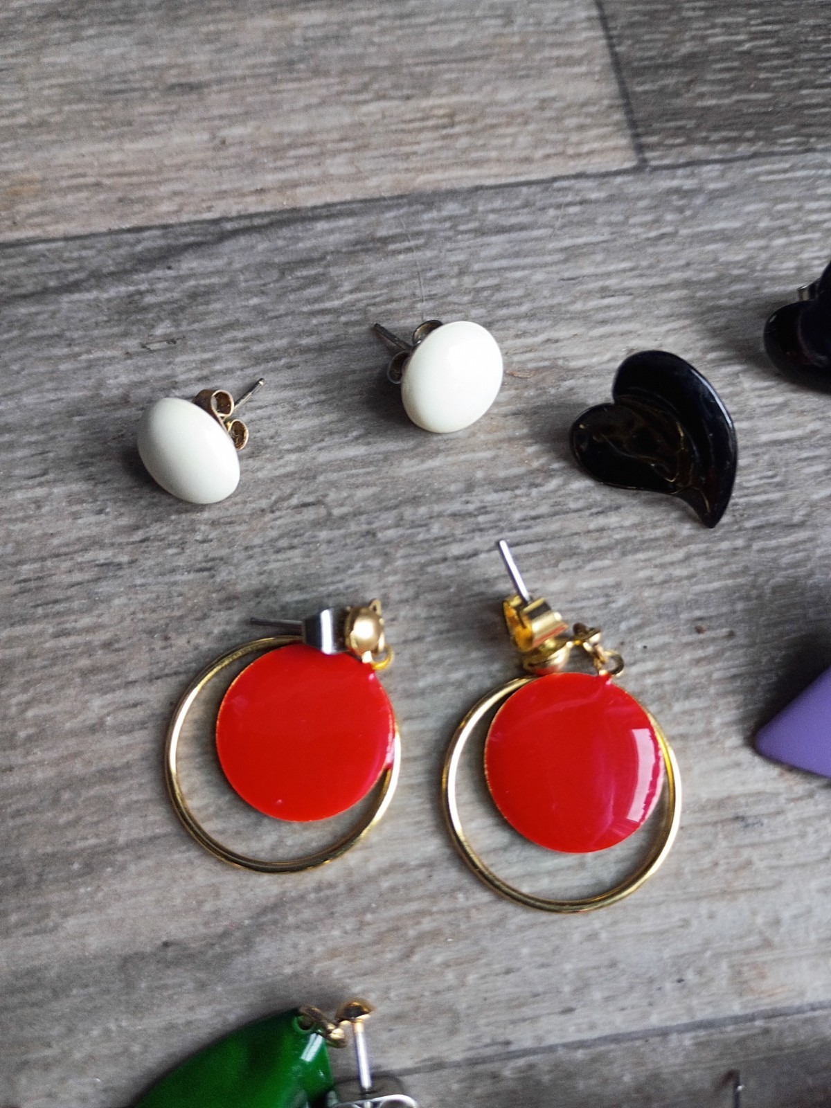 Vintage Earrings Lot Costume Jewelry Green Purple Red Black Pink Gold