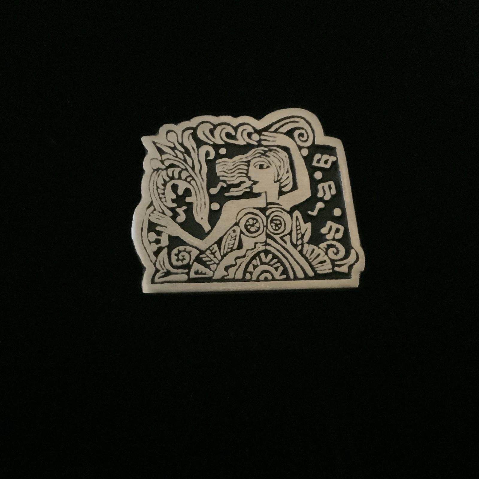Vintage ALICE SEELY Pewter Pin Brooch Cleopatra’s Comb 2000s Y2K Signed