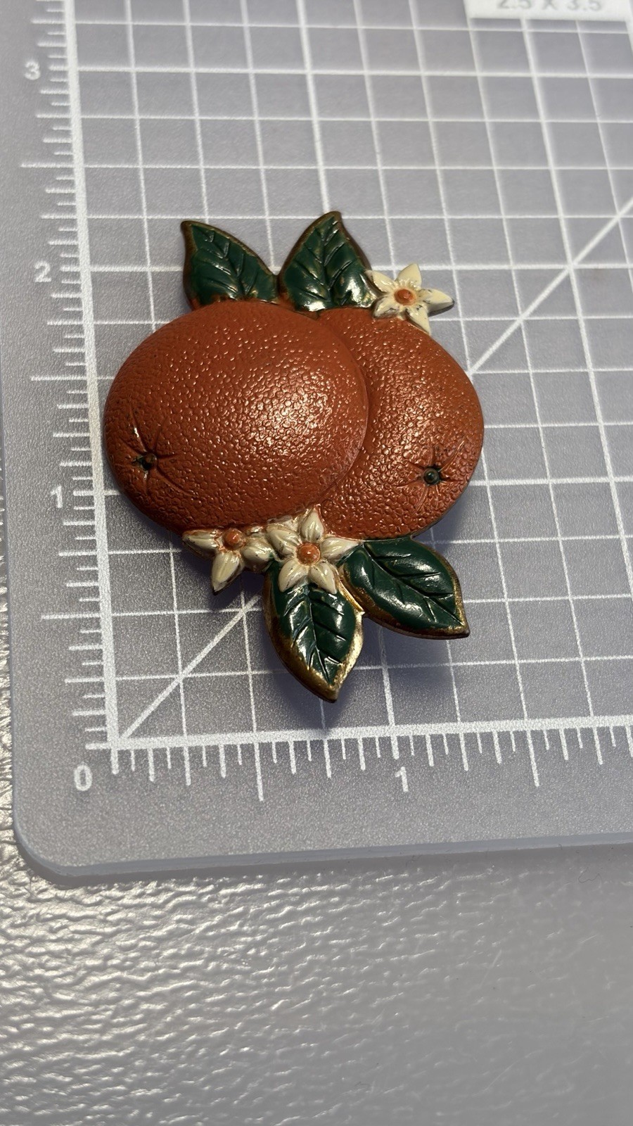 Vintage 1950s Oranges Souvenir Collectible Brooch Pin California CA 2″ metal
