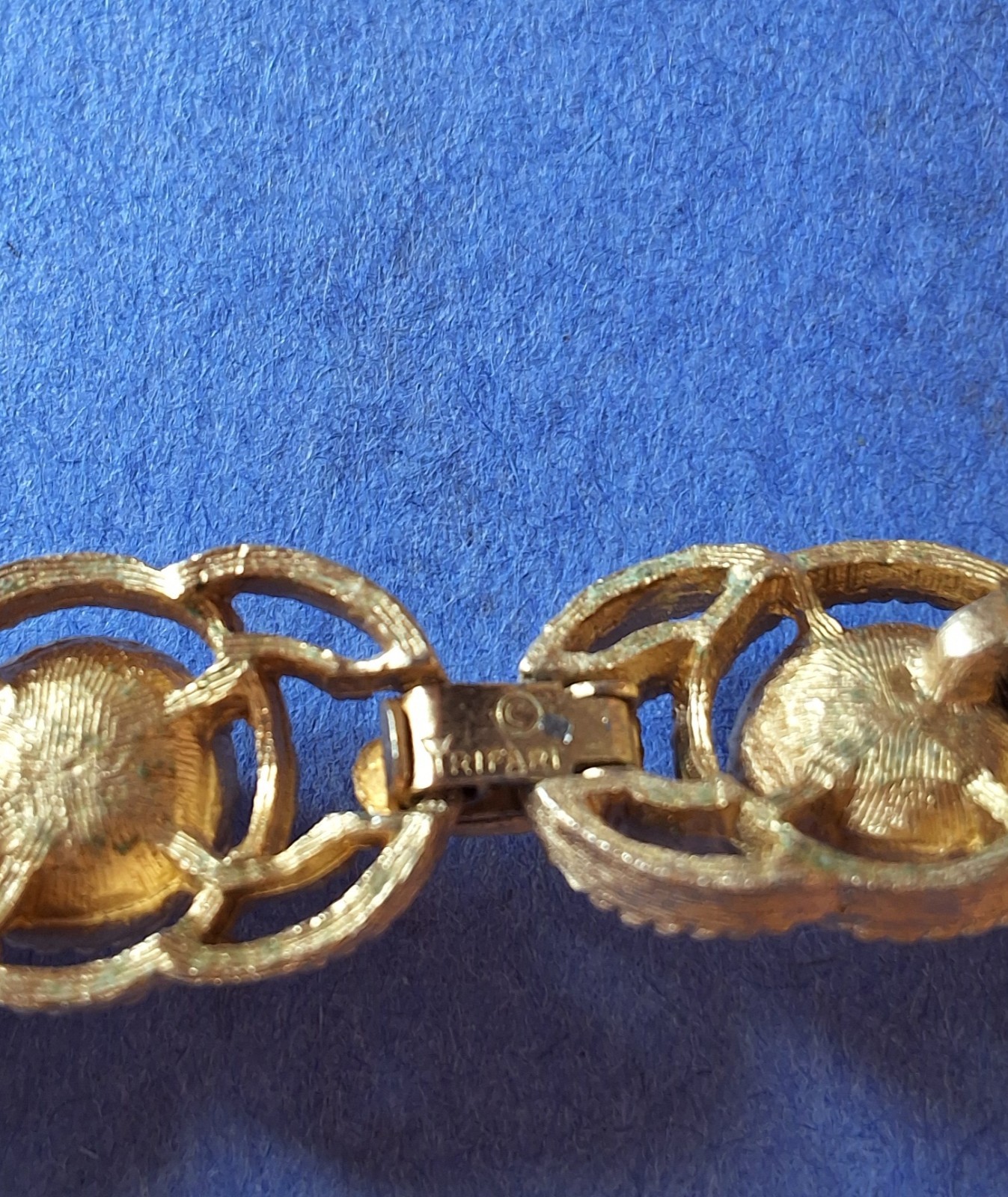 Crown Trifari Necklace And Bracelet Set ( missing clasp cover on bracelet)