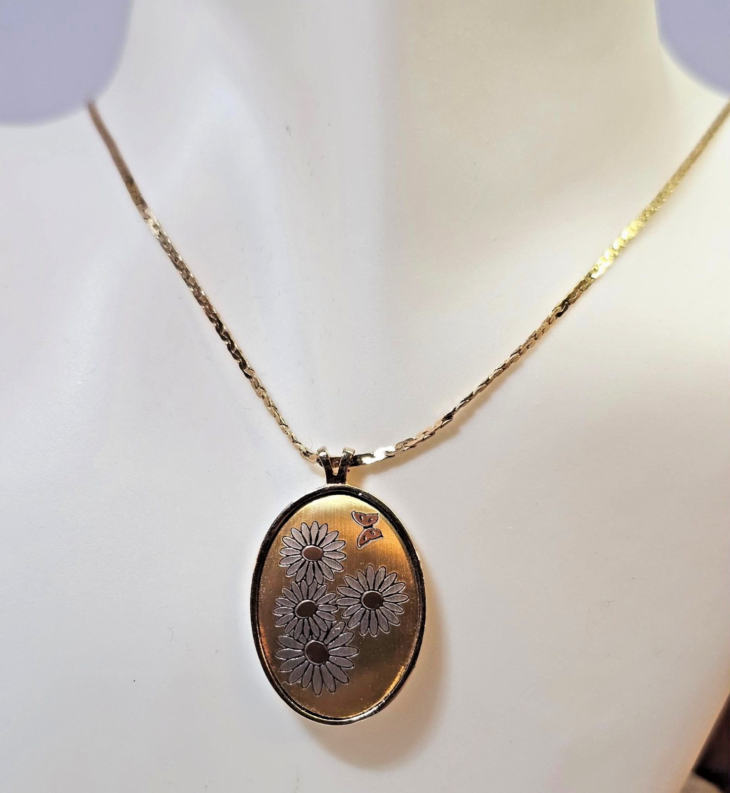 Vtg Goldtone REED & BARTON DAMASCENE APRIL DAISY Butterfly Chain Necklace 17.5in
