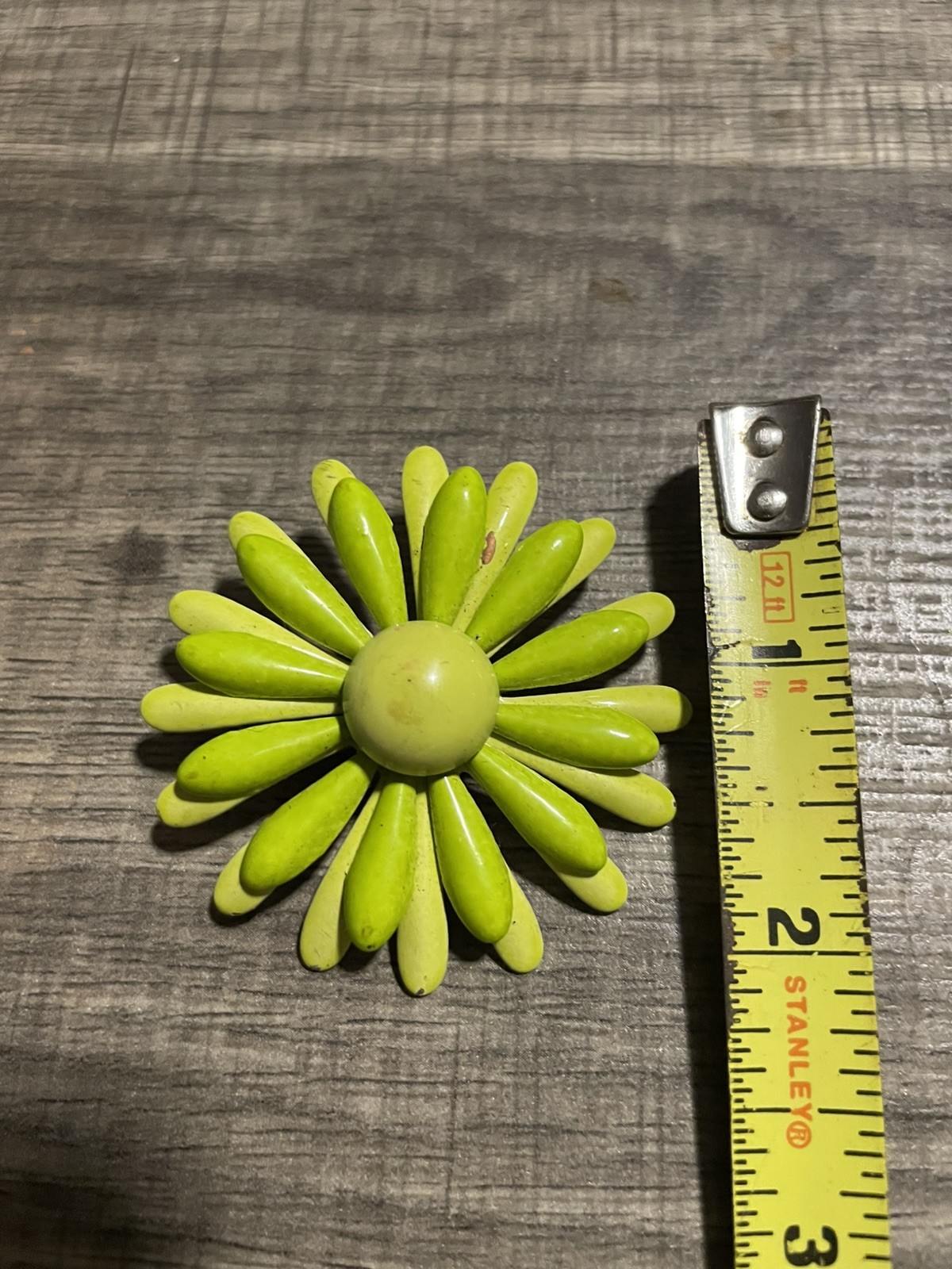 Vintage Floral Brooch Pin Yellow And Green Enamal Beautiful! VTG.