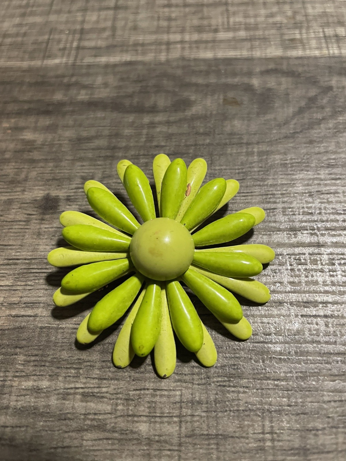 Vintage Floral Brooch Pin Yellow And Green Enamal Beautiful! VTG.