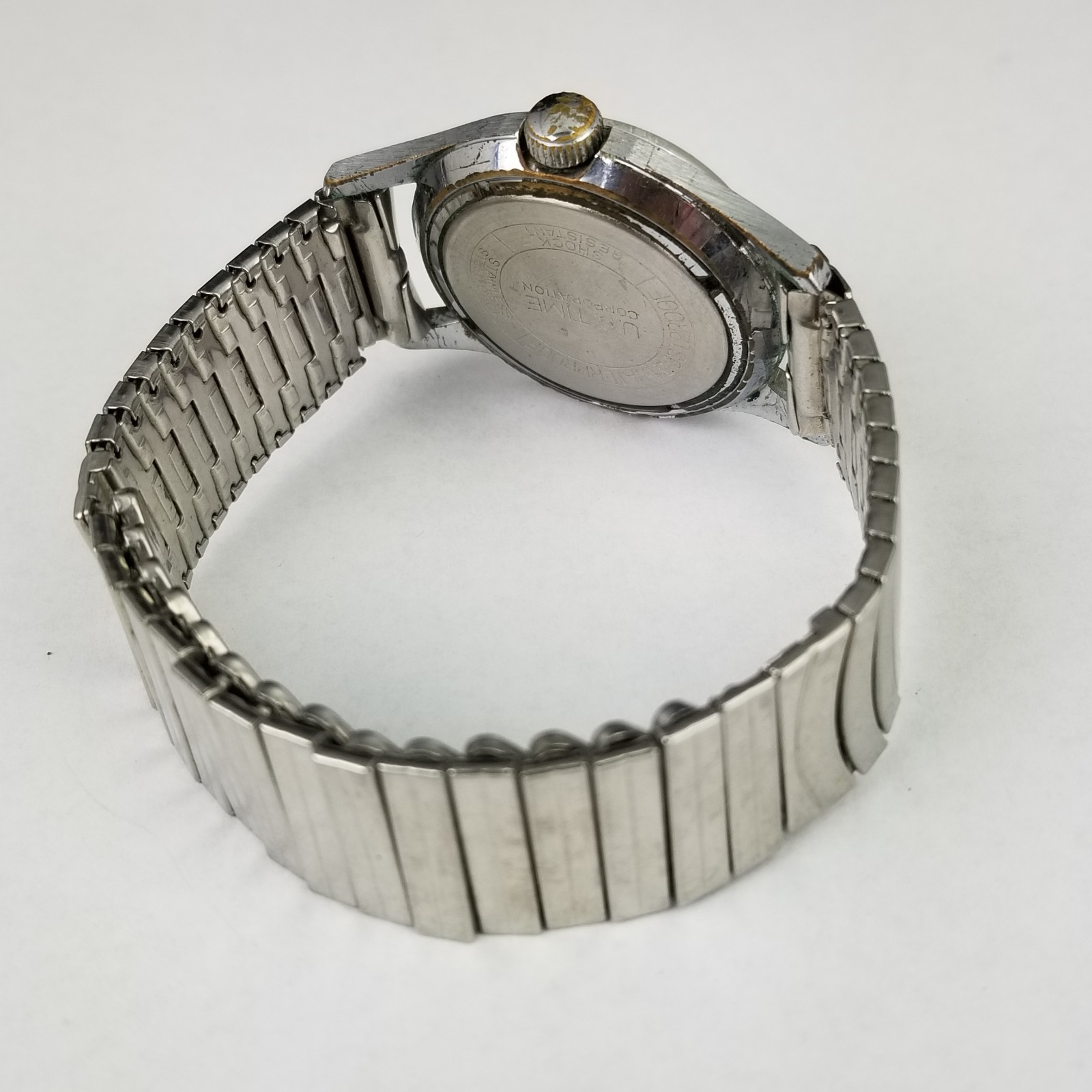 vintage waterproof Timex men’s watch Marlin 1970s hand wind 34mm Running RUNNING