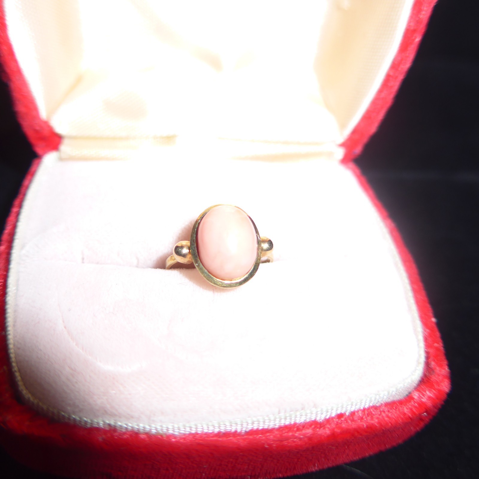 Vintage Petite 14K Gold 585 Angel Skin Coral Ring Sz 4.25