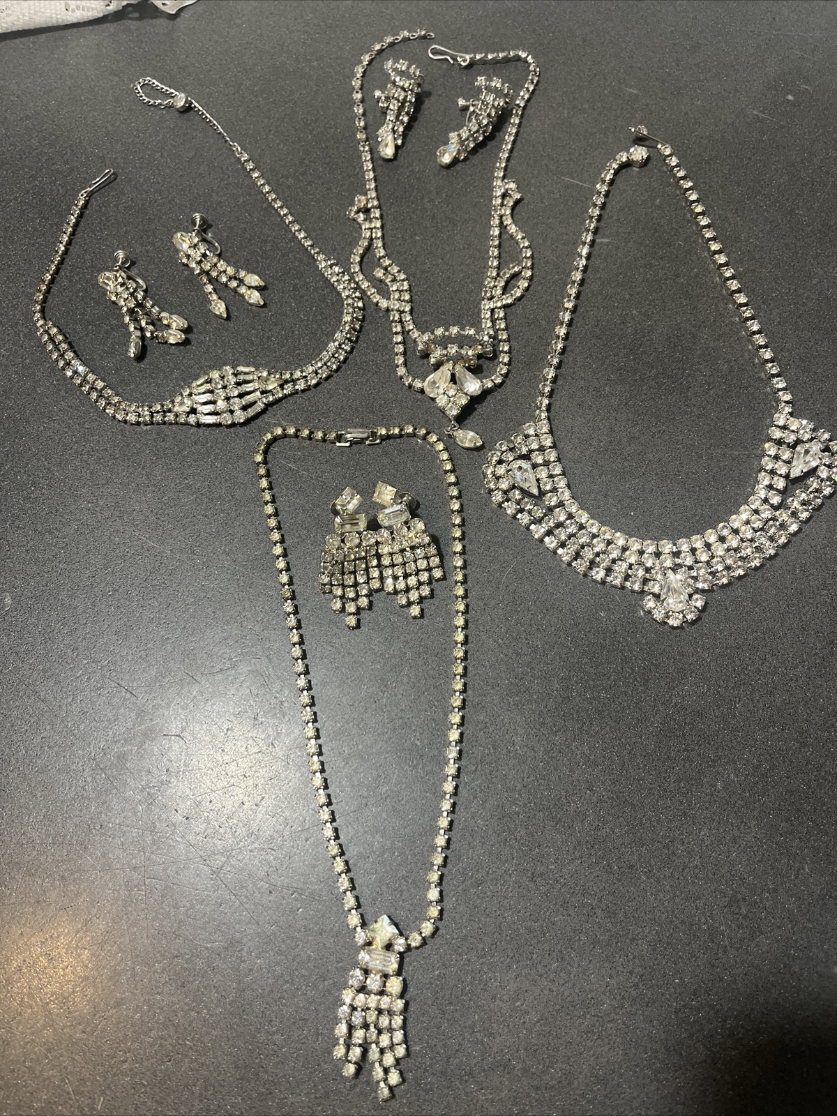 VINTAGE ESTATE LOT 4 CLEAR RHINESTONE NECKLACES 3 PAIR SCREWBACK DANGLE EARRINGS