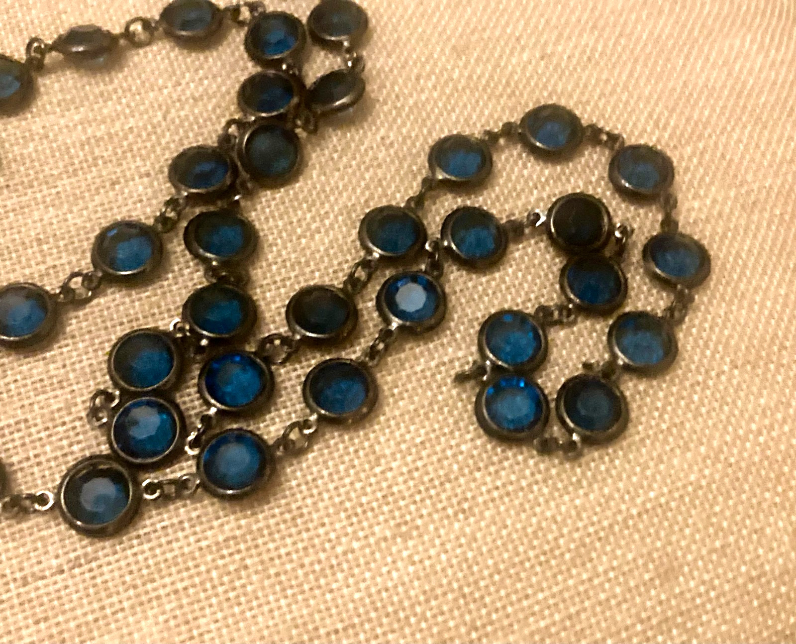 VTG Blue Faceted Crystal Glass Open Back Bezel Set Necklace 41″ Flapper Layer