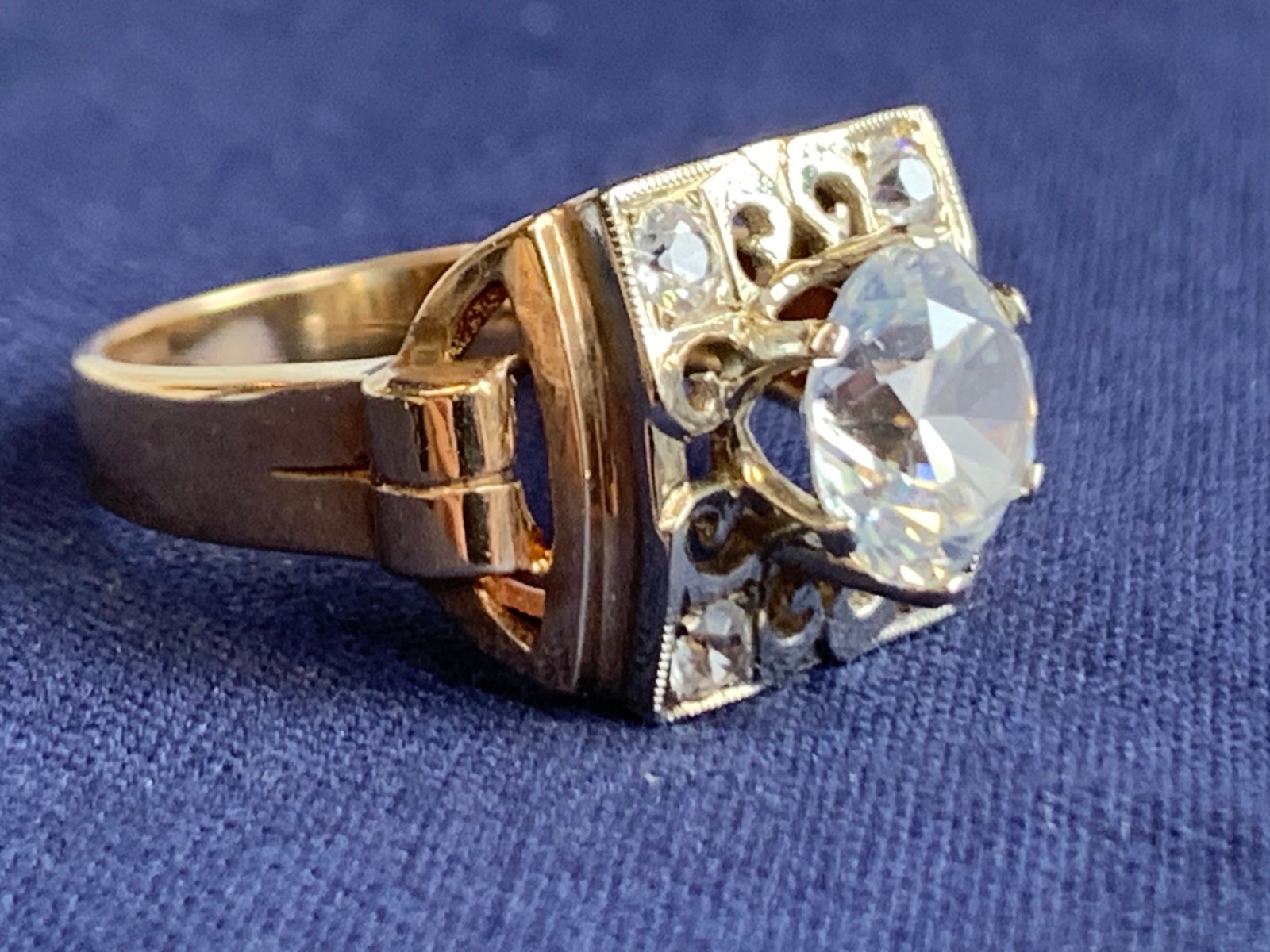 Vtg Yellow Gold Ring 4.86g Fine Jewelry Size 6 Band Clear Stones *READ*