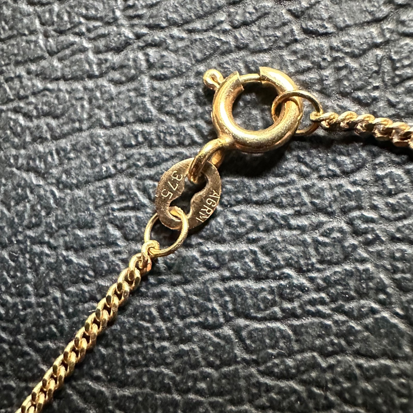 Vintage 375 AGRM 9ct 9k carat Yellow gold Necklace chain 45cm long 2.6g