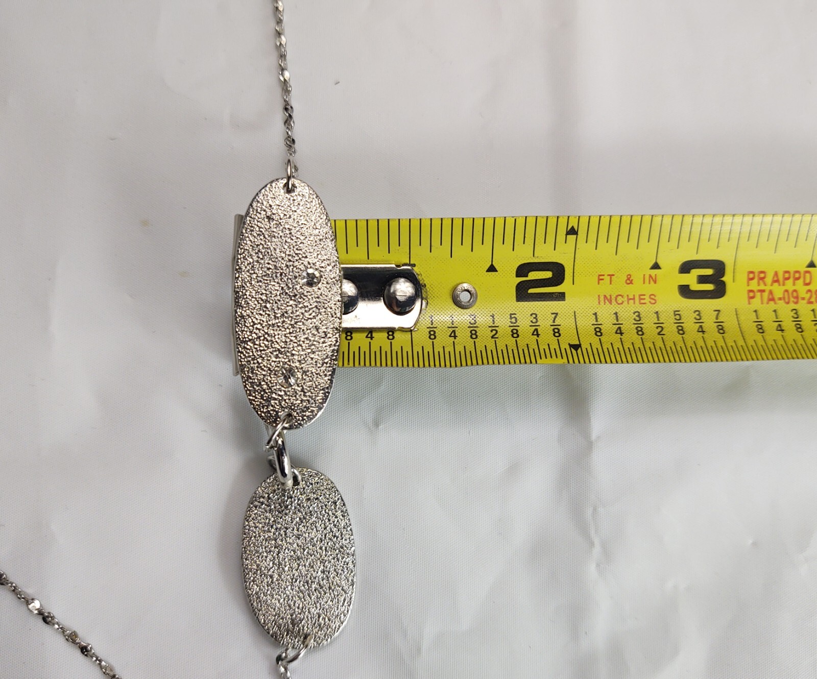 Vtg Gwen Necklace Long Silver Tone Glitter Unique Beads Crystals Costume Jewelry