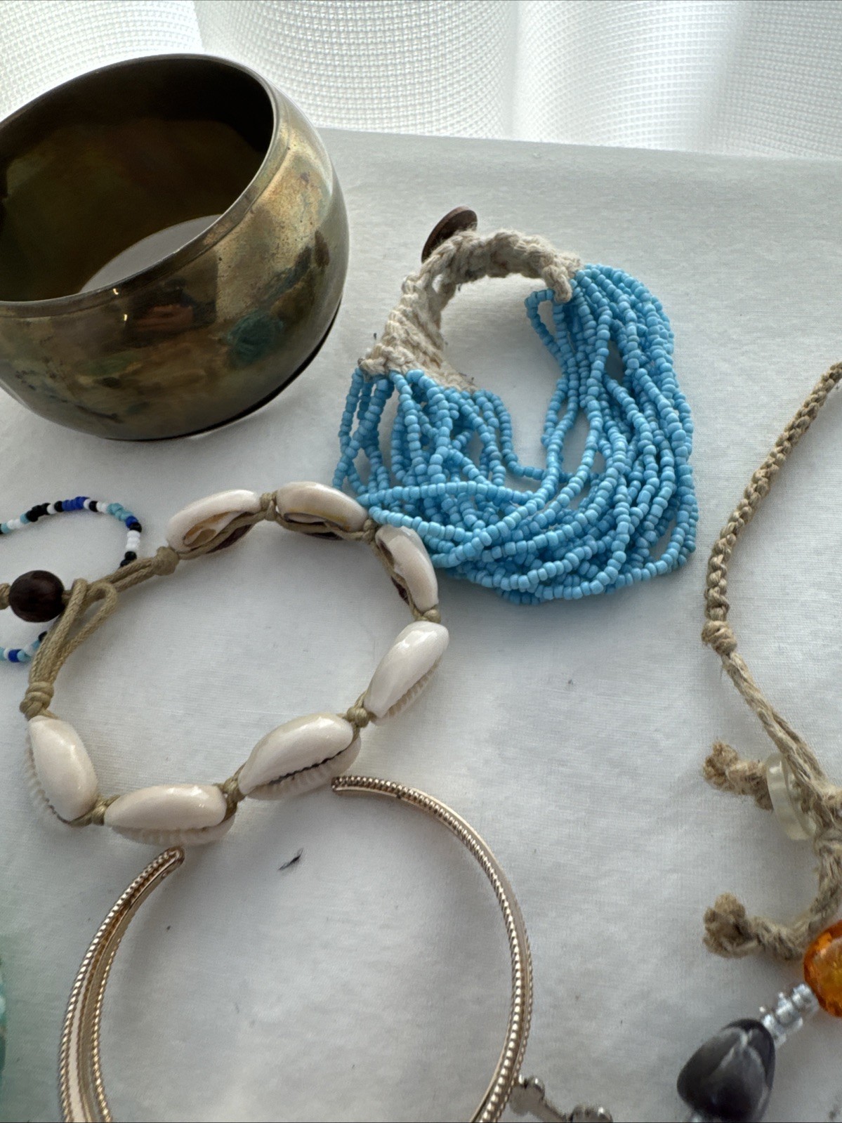 Fun Acrylic hemp texture Bracelets 90s Hippie Jewelry Lot! Gold tone bangles