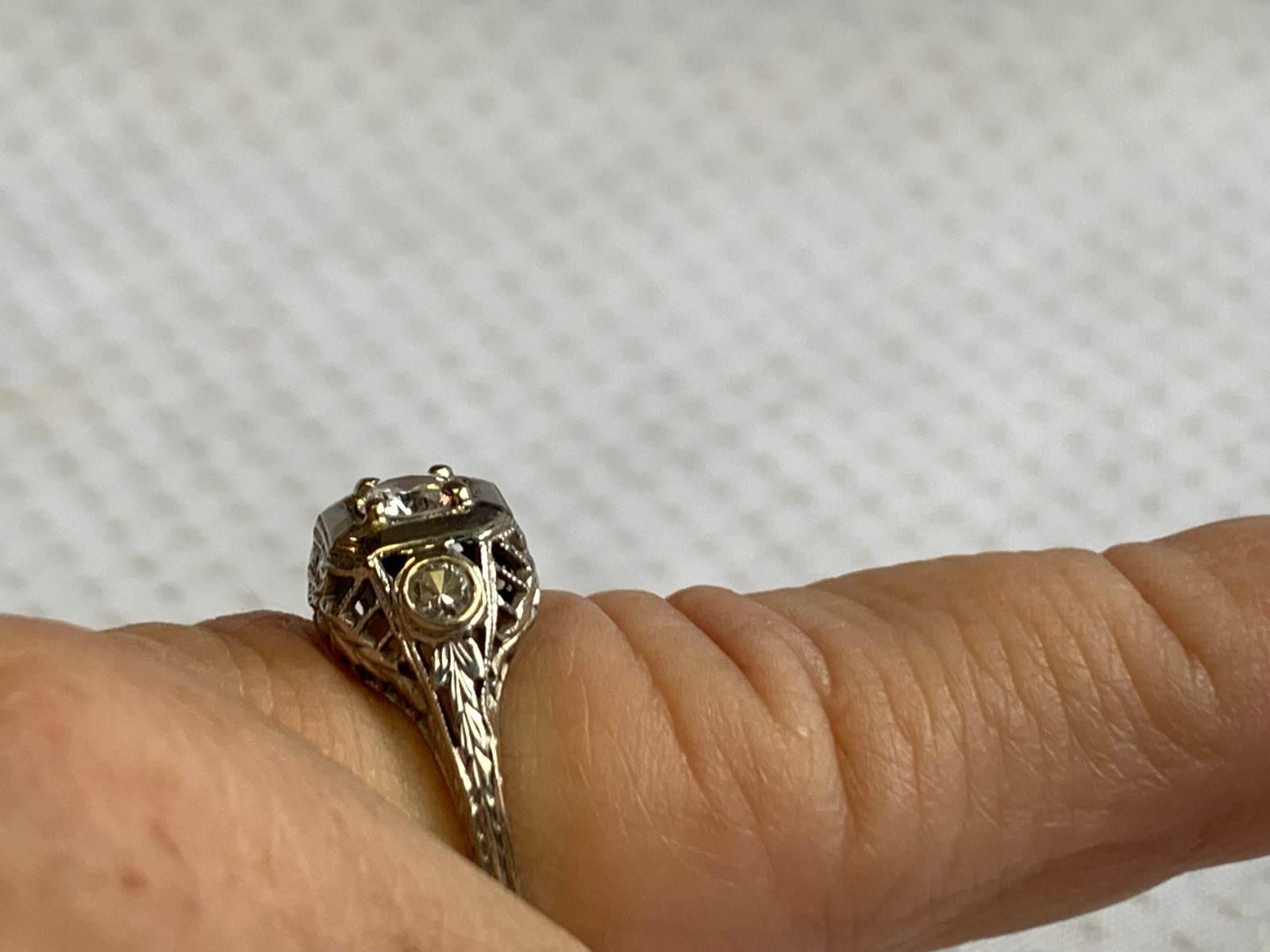 Vtg White Gold Diamond Ring 2.55g Fine Jewelry Size 5.25 Band Clear Stone *READ*