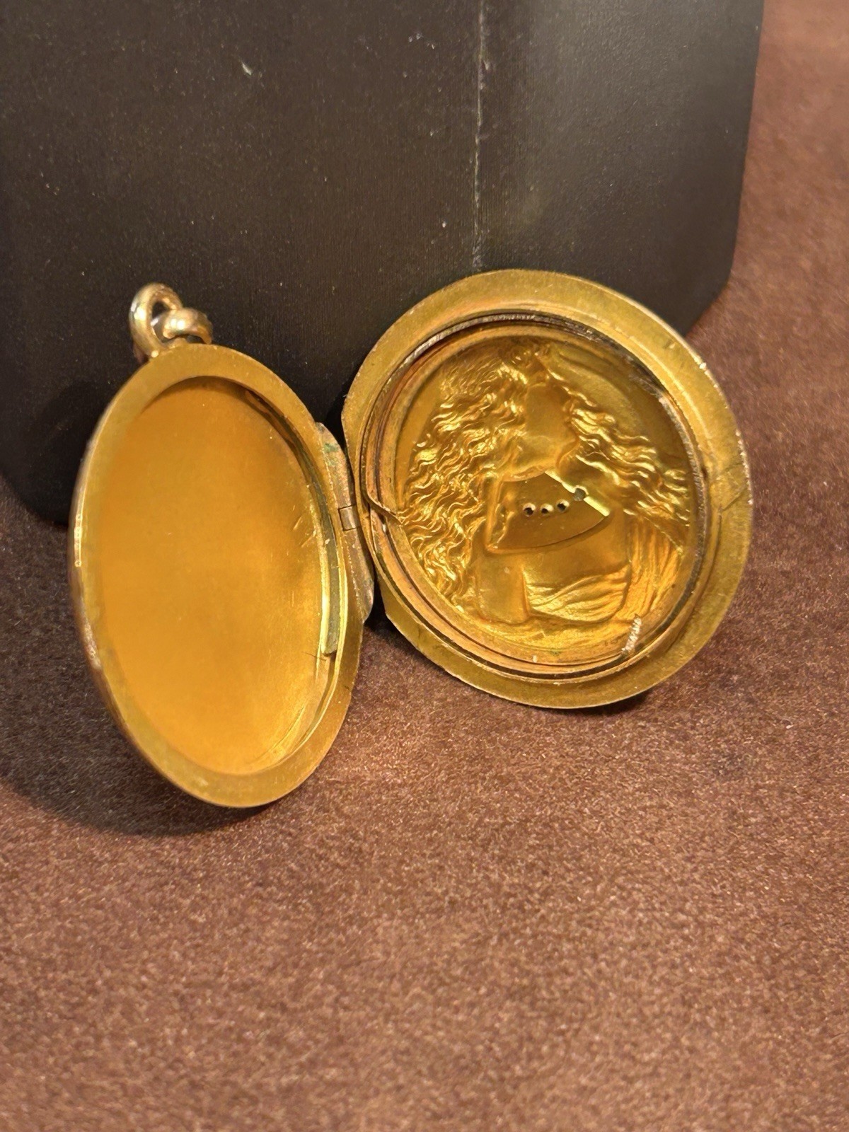 Vintage Art Nouveau Gold Filled Lady Portrait Round Locket Pendant