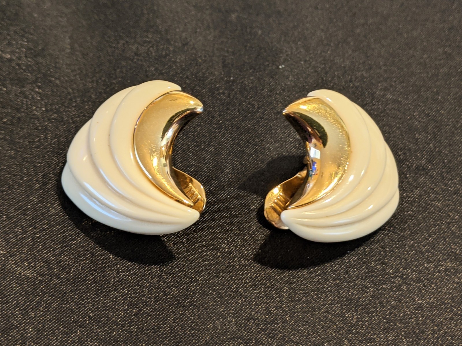 Vintage Monet Gold Tone & Ivory Acrylic/Lucite Scalloped Swirl Clip-on Earrings