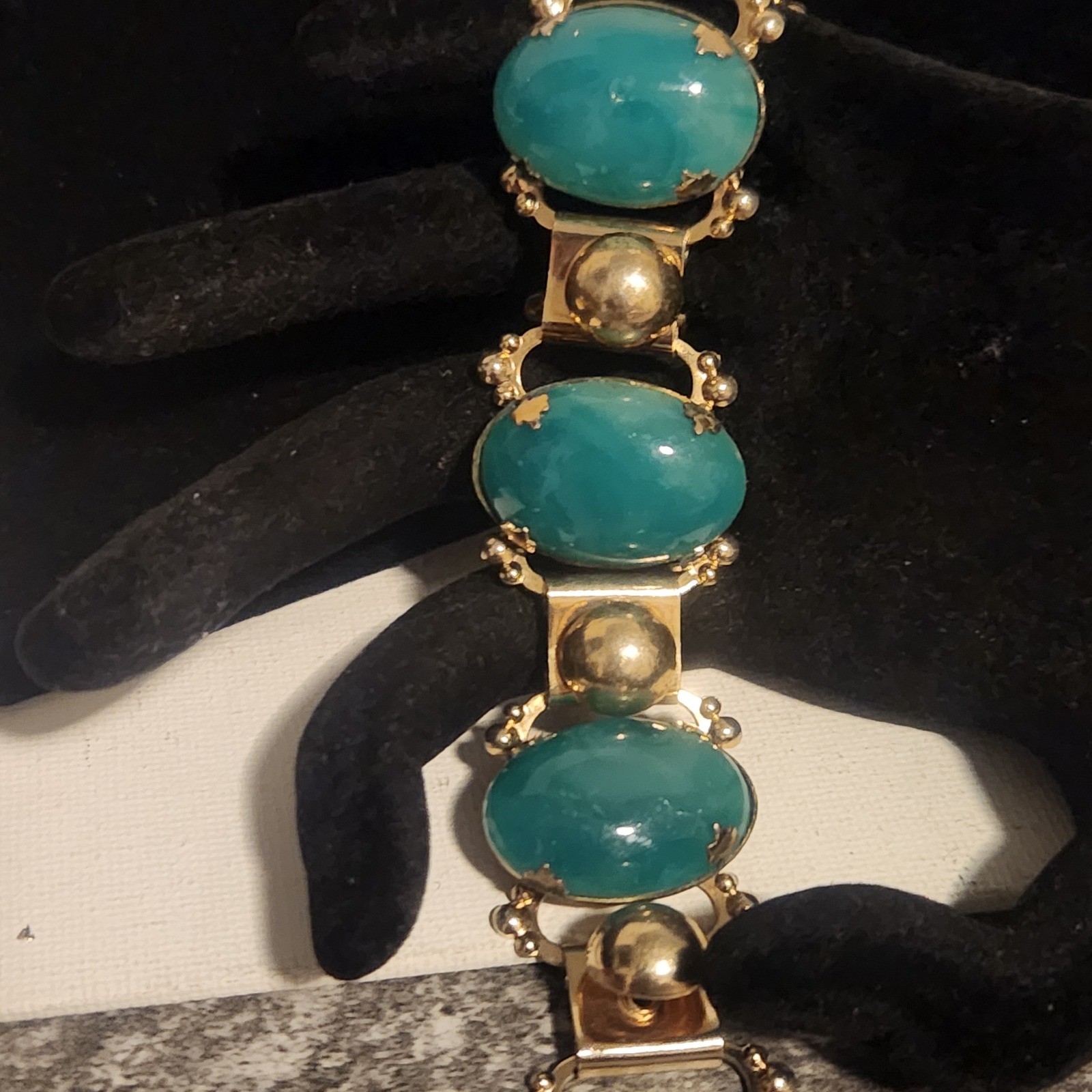 Vintage Gold Tone Green Oval Cabochon Link Statement Bracelet Retro 6 inch